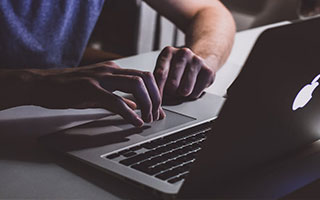 月薪2700刀！33岁英超名将到亚洲踢球：偷盗猖獗 逃离英国